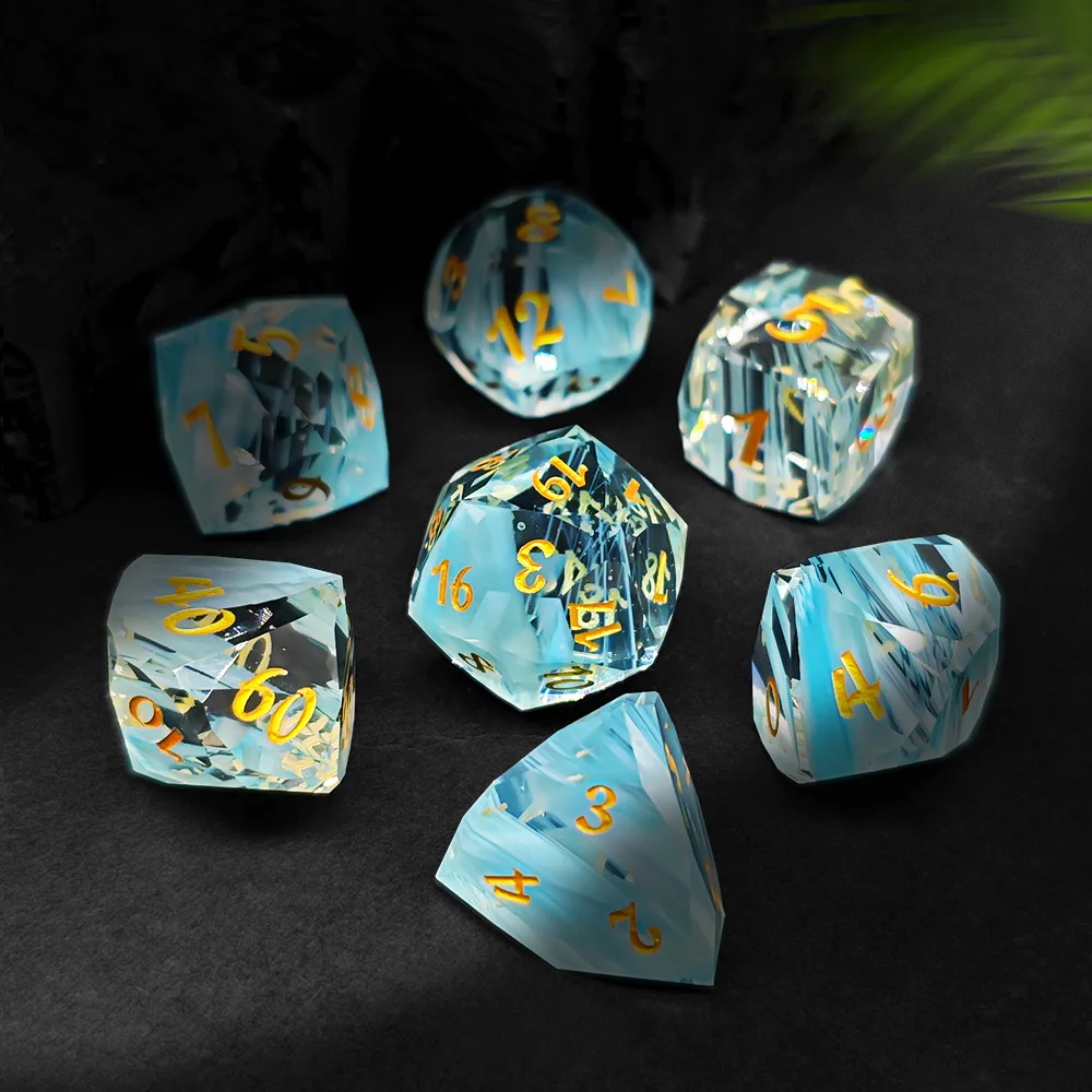 7Pcs/Set Multifaceted Gemstone Dice Set Games Transparent Glass Dice Suitable for RPG Funny Table Games Family Party Accessories