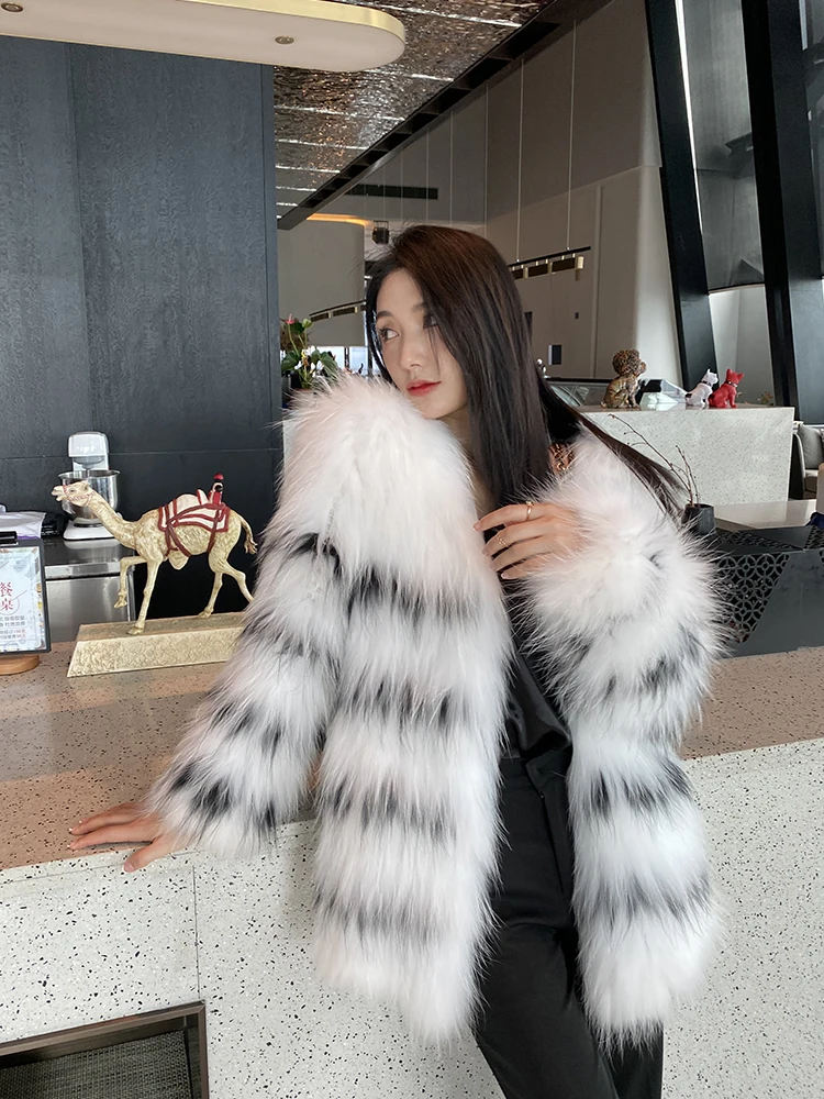 Fur CoatNew Raccoon Fur Woven Fur Coat With Fox Fur In Black And White - Fashionable And Youthful Style