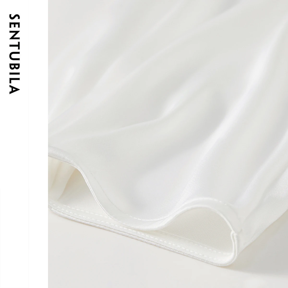 SENTUBILA Casual Loose Fit Women Blouse 2025 Summer Chiffon Folds Half Sleeve Round Neck Office Wear Elegant Shirt 152V57956