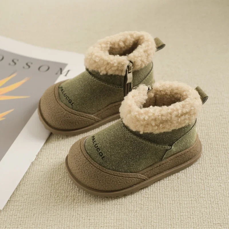 2026 Winter Neue Kinder-Freizeitschuhe aus Leder für Mädchen, Modischer Neuer Stil, Weiche Sohle, Rutschfest, Vielseitige Knöchelhohe Baumwollstiefel – Detail 4
