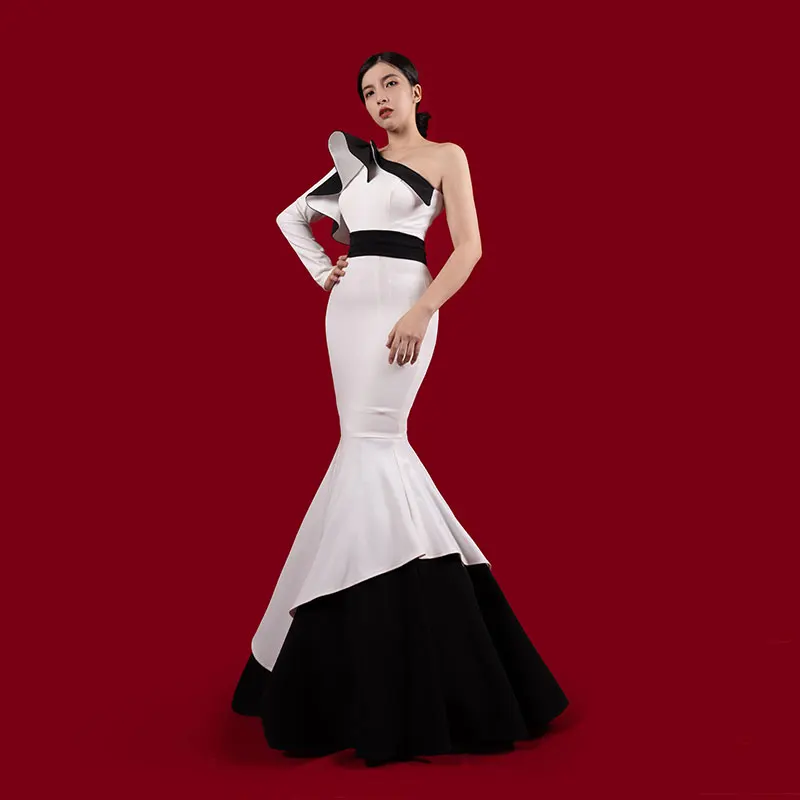 

Bai Sha Original Prom Dress Diagonal Shoulder Design Black White Patchwork Evening Gown Slim Fit Hip Wrapping For Party Show H17