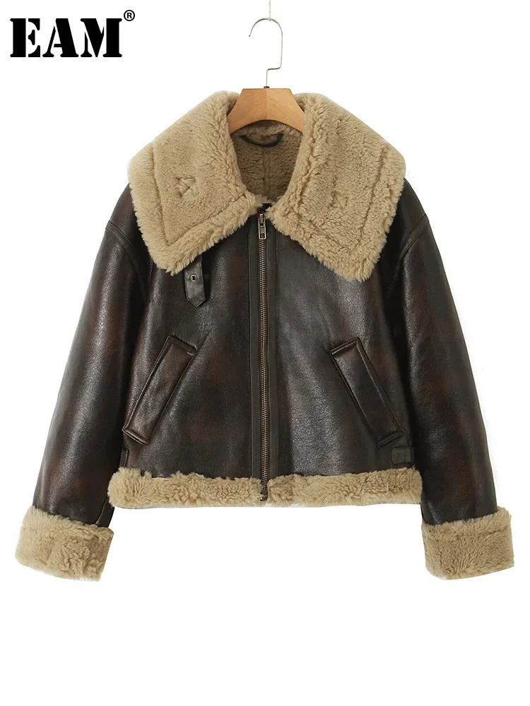 [EAM] Brown Lambswool Thick Big Size PU Leather Jacket New Lapel Long Sleeve Women Coat Fashion Tide Autumn Winter 2024 1DH8481