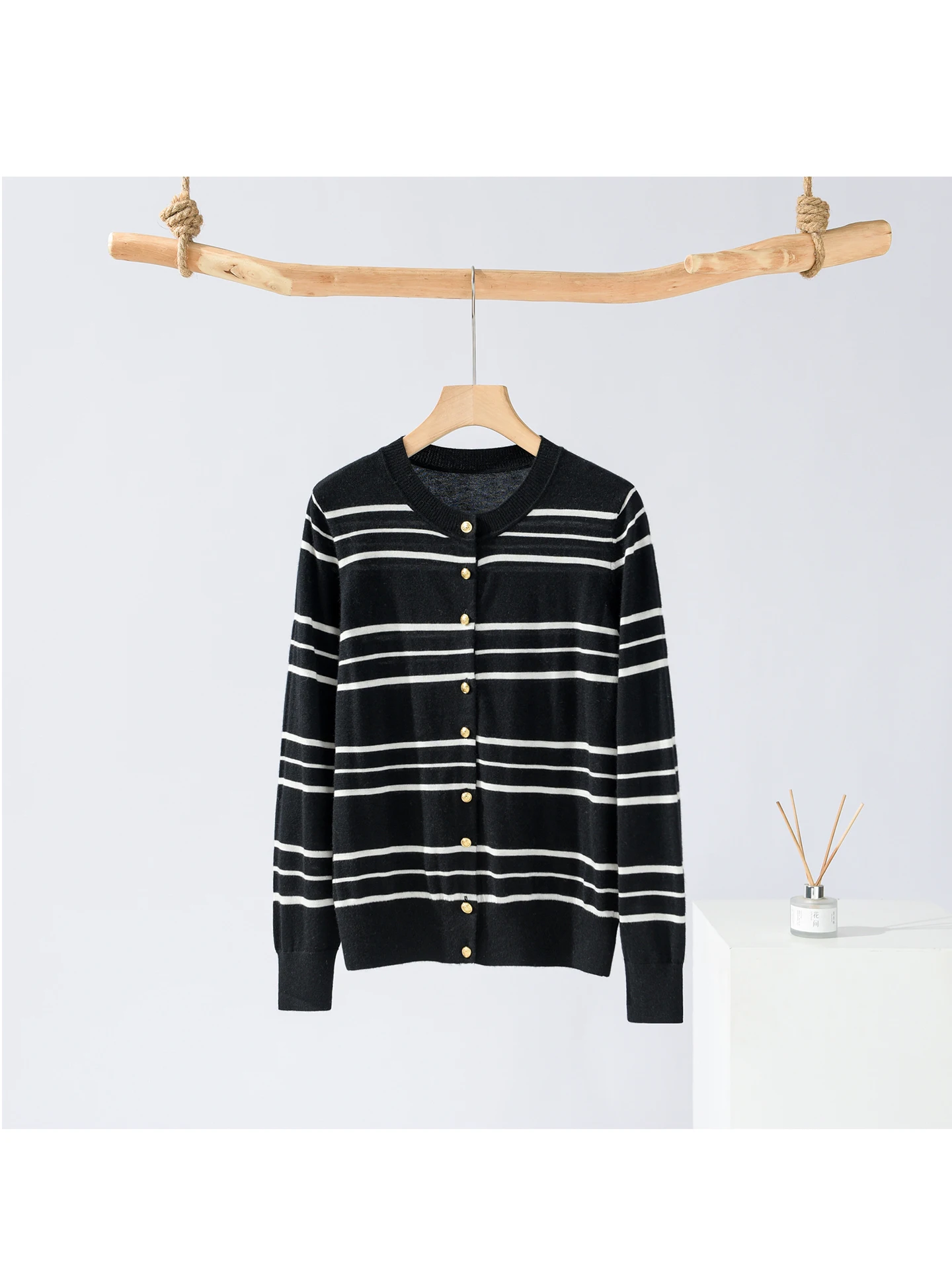 

Pure Woolen Knitted Sweater Women's Loose Casual Stripe Thin Sle round Ne Button up Long Sve Warmth Emitting Innerwear