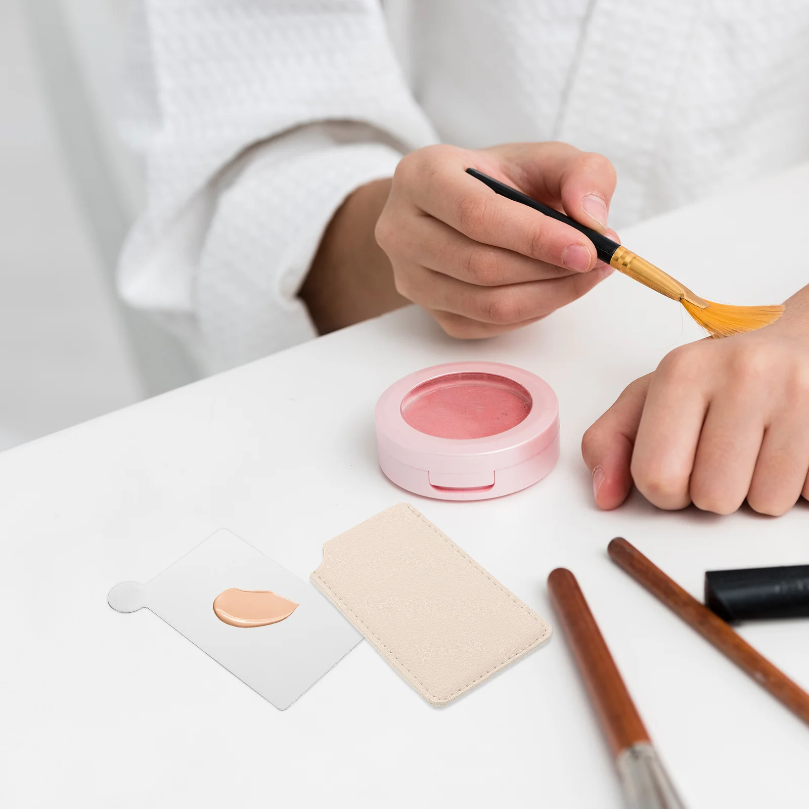 

Stainless Steel Foundation Mixing Palette Compact Makeup Tray for Eyeshadow Lipstick Nail Pigment Cosmetics Blending Tool