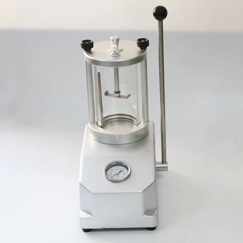 

The watch detects water pressure 6 air pressure