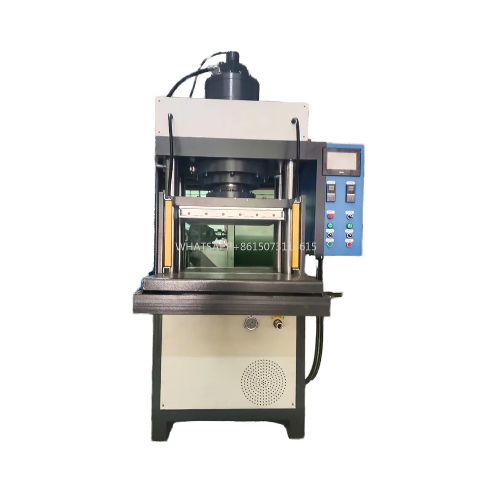 Macchina vulcanizzante per prodotti in gomma