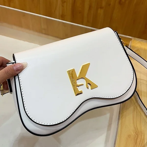 

Новинка 2025 года, популярная трансграничная сумка персикового цвета, женская модная ручная маленькая квадратная сумка через плечо через плечо