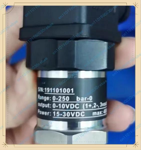 1pcs mbs3050 060g3557 pressure sensor 0-250bar 0-10v output