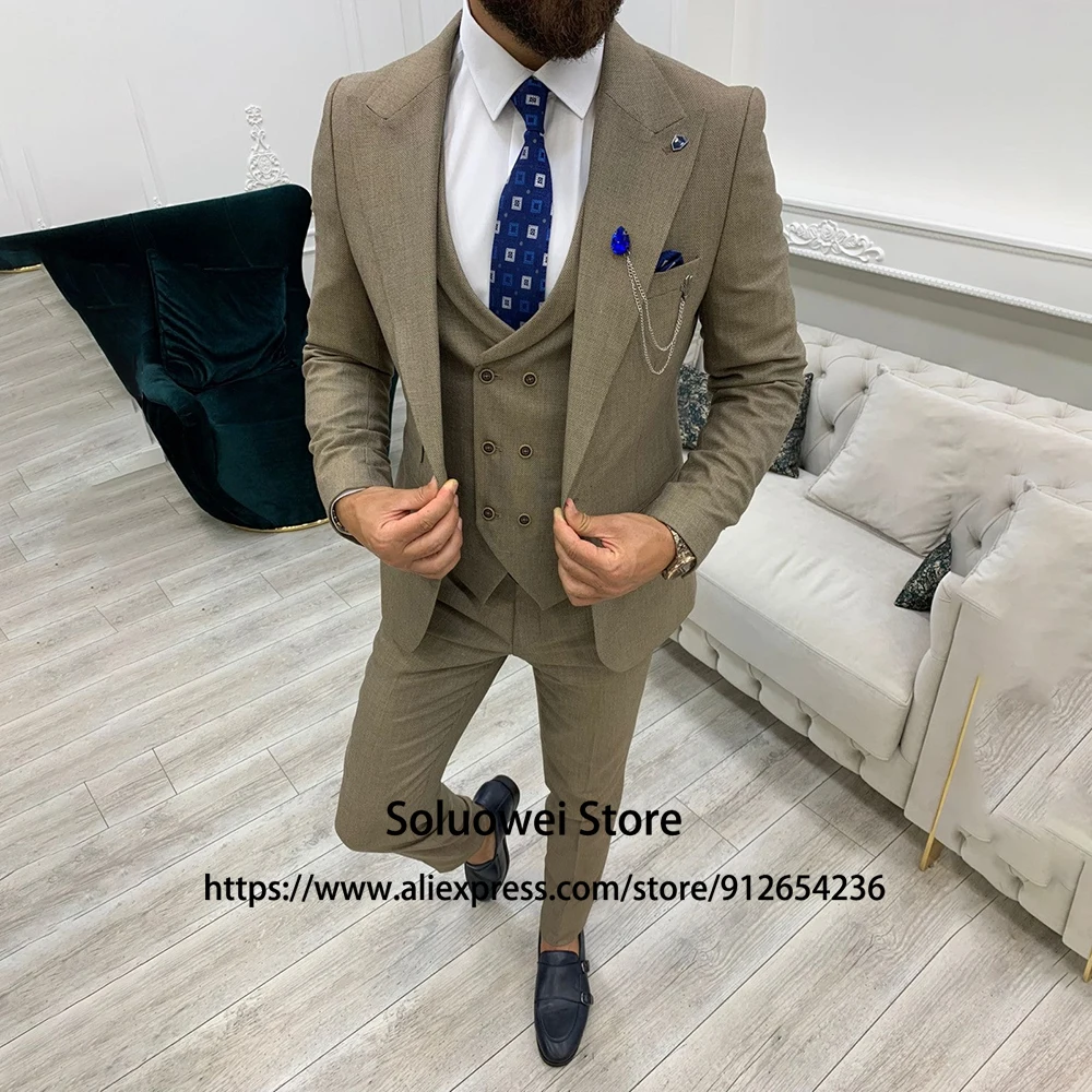 

Double Breasted Slim Fit Suits For Mens 3 Piece Jacket Vest Pants Set Groom Wedding Peaked Lapel Formal Business Costume Homme