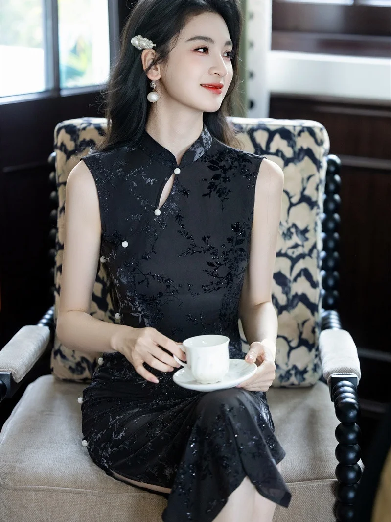 

Elegant Black Flocking Chinese Style Qipao Sleeveless Slimming Daily Wear Spring Summer New Arrival Breathable Long Dress