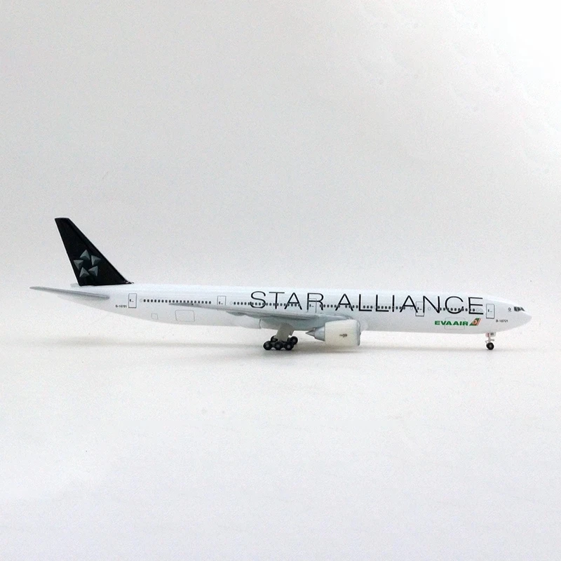 Diecast 1:500 HG5170 EVA Air B777-300ER Star Allicane Airlines Alloy Aircraft Plane Airliner With Landing Gear For Collection