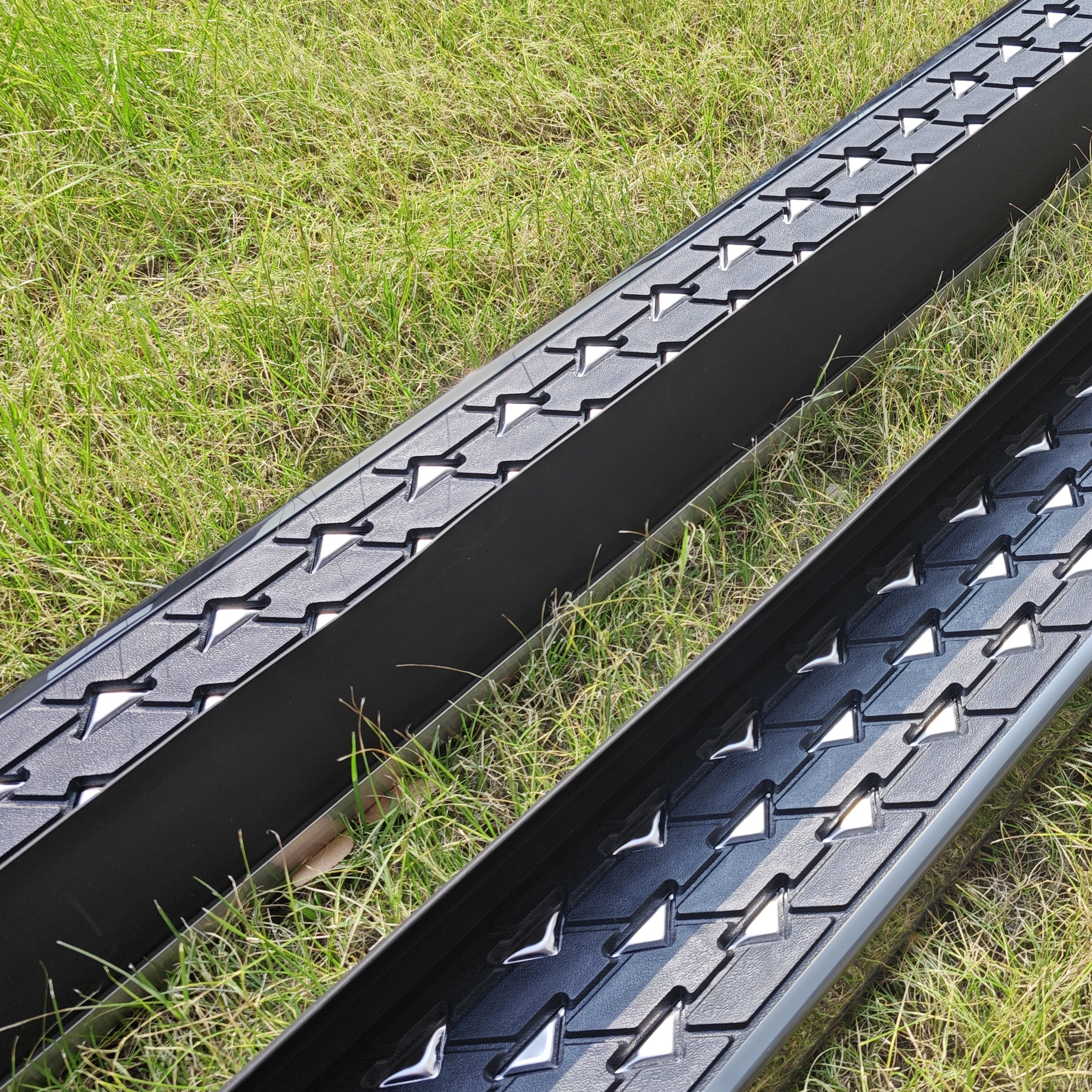 2 قطعة مناسبة لسيارة Ford Escape 2020-2025 لوح الجري خطوة جانبية Nerf Bar