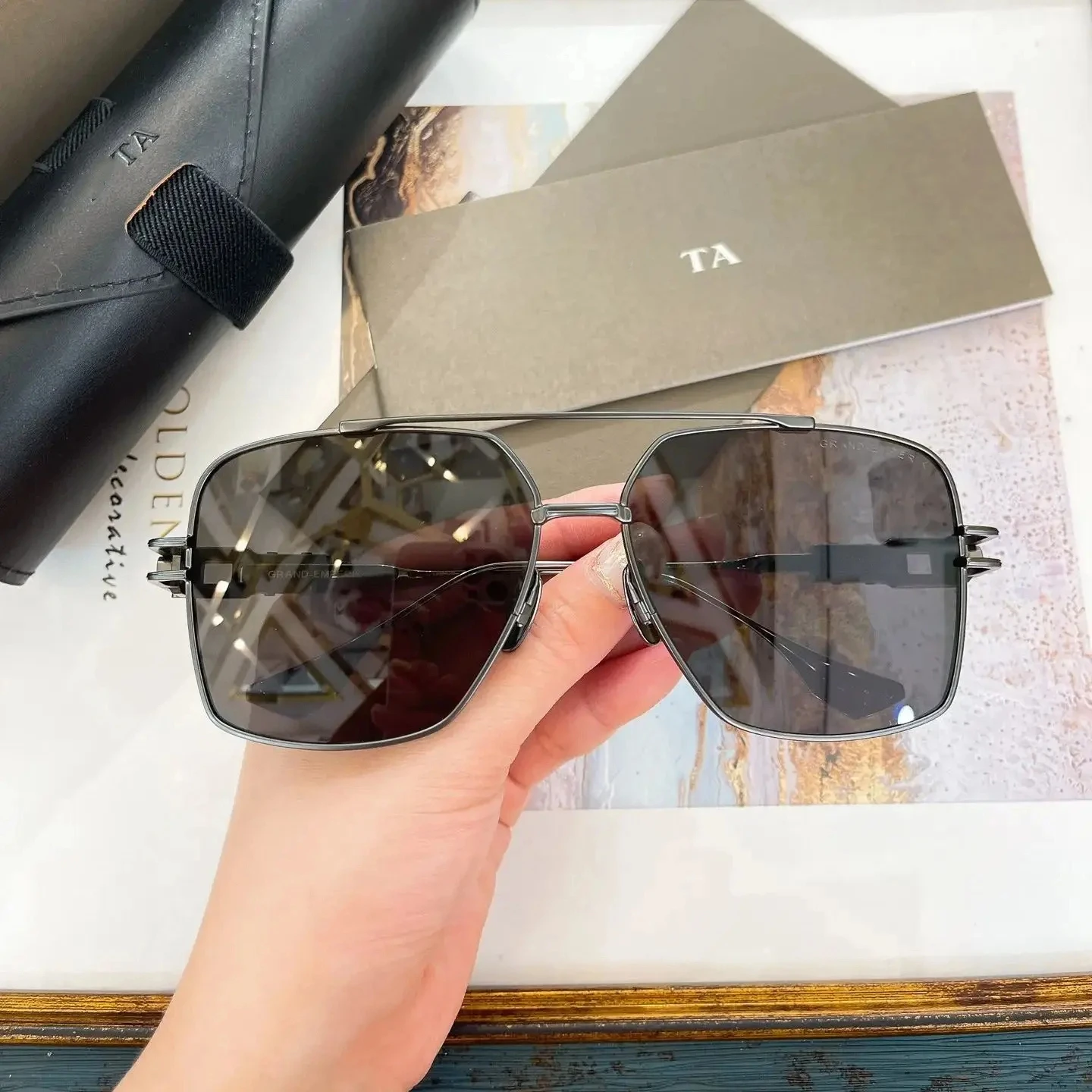 

Authentic For DIYTA DT DTS159 Alloy Frame Vintage Men Women Sun Glasses Trendy Business Leisure Male Couple Eyewear With Box