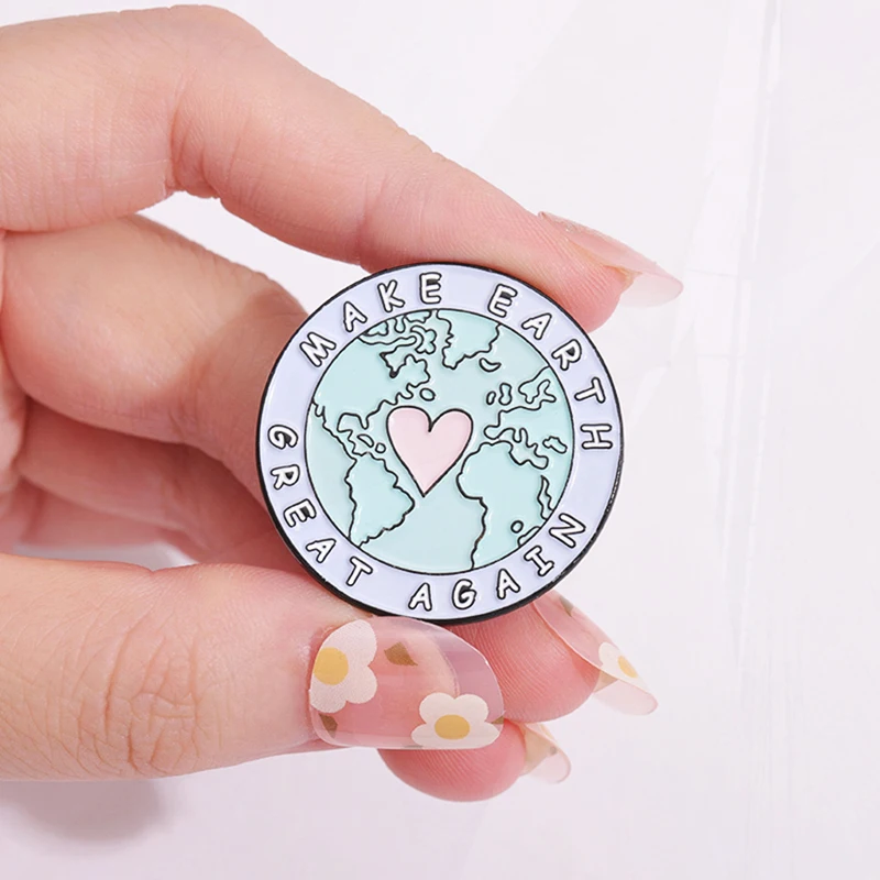 Emblemas de lapela de terra esmalte broche, personalizado hes, sua volta o universo, joia engraçada dos desenhos animados, presente para amigos