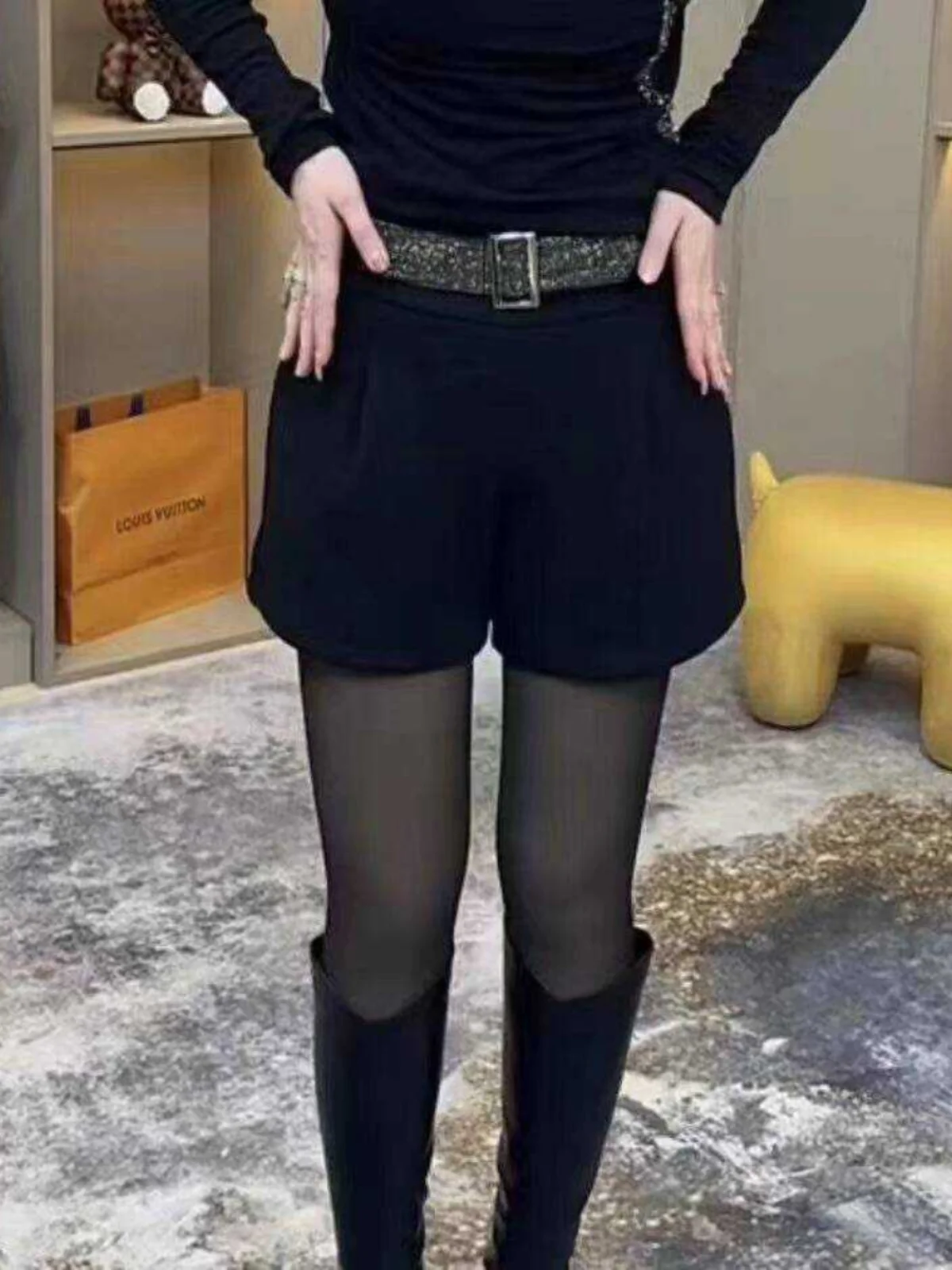 Spring 2026 Slimming Short Pants Shiny Diamond Casual Elastic Belly Cover Fashionable Bright Design Women's Base Layer Pants
