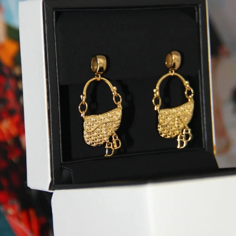 YISON French Luxury Gold-plated, Saddle Bag Pendant Earrings & Necklace, Elegant Versatile, Stylish Hot Sale Jewelry Set
