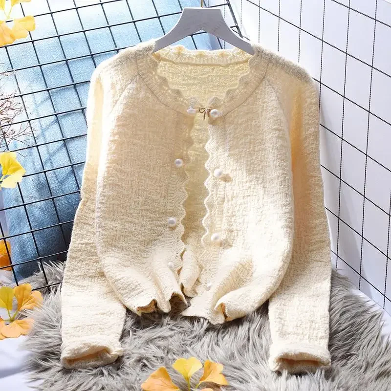 

2024 Early Spring Round Neck Sweater Coat Female Sweet Pearl Buttons Long Sleeve Top Casual Coats