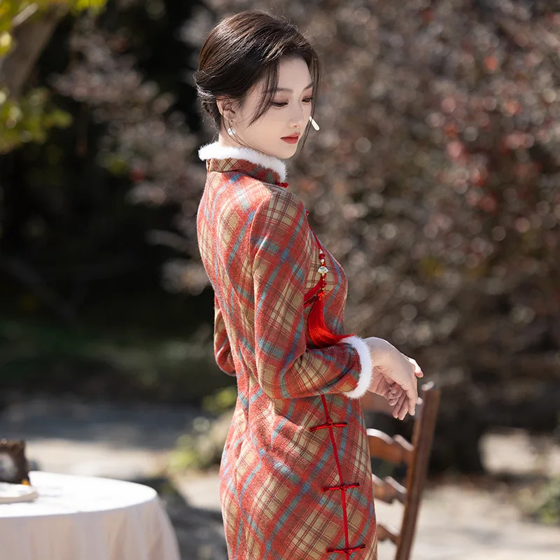 Yourqipao Chinese Traditional Cheongsam Winter Thickened Velvet Manli  Plaid Slim Long Style Feather Qipao