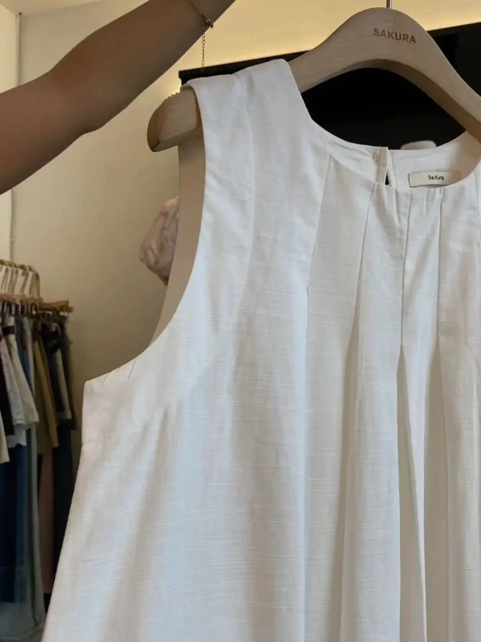 Letnia kolekcja 2025 Koreański Styl Prosty Luźny Damski Wyszczuplający Top z Efektem Wyszczuplania Jednolity Kolor Dojazdy Do Pracy Moda