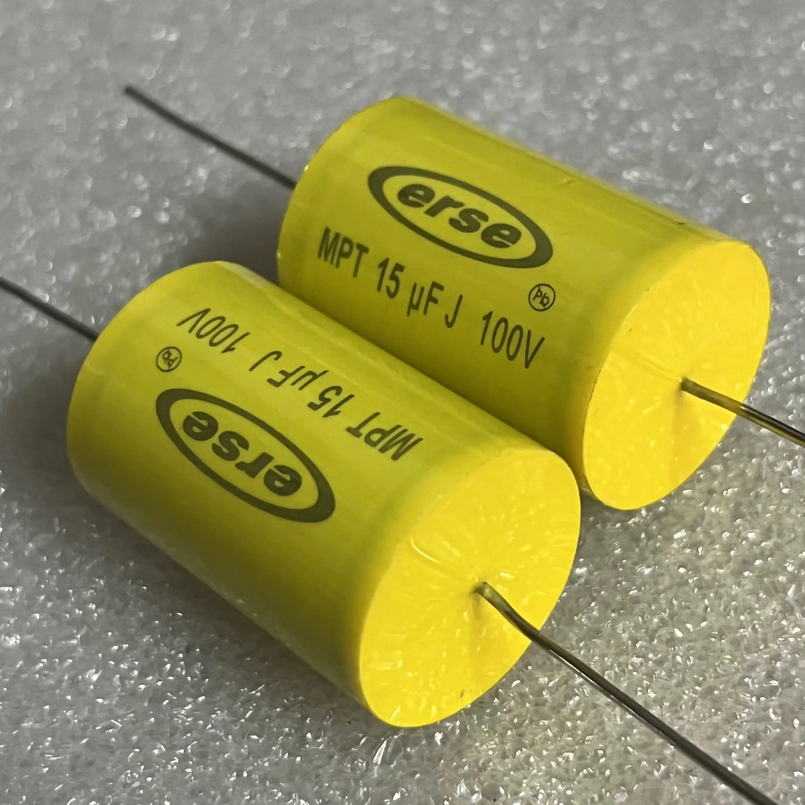 10PCS/Brand new, American-made, 15UF, 100V, thick copper-pin, high-temperature-resistant frequency-dividing stepless capacitor