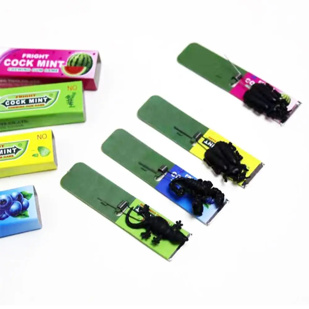 Spoof Jokes Pull Chewing Gum Toy Funny Prank Trick Shocking Cockroach Prank Toy Creative Reusable Fake Chewing Gum Toy Children