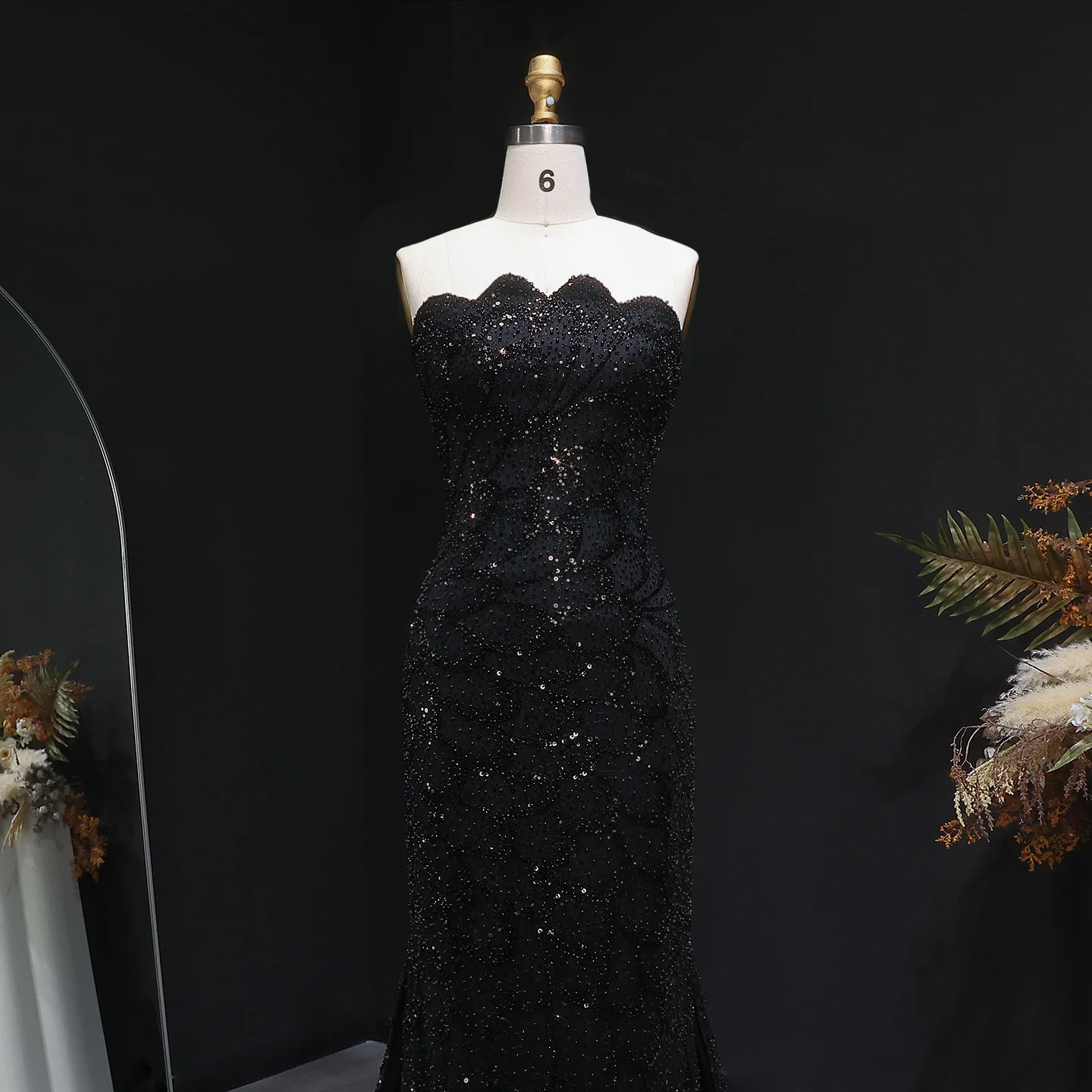 Sharon Said: Atemberaubendes smaragdgrünes trägerloses Meerjungfrauen-Abendkleid, langes arabisches Verlobungs-, Hochzeits- und festliches Partykleid SS601, maßgeschneidert. – Detail 23