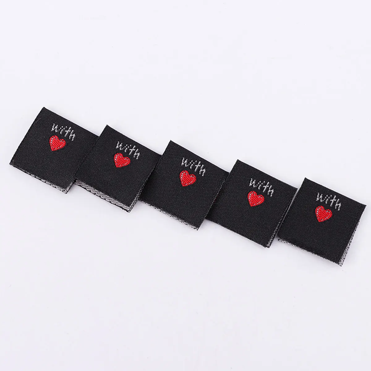 

100Pcs Black Fabric Labels Classic Handmade Sewing Tags Non-Fading Soft Cloth Labels for Hand Knit Sewn Garments Clothing