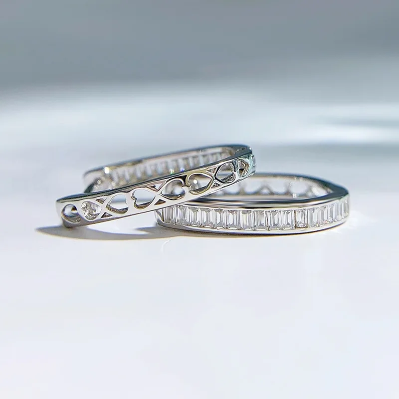 2023 New Roman numerals Earrings for Men and Women New Fashion Simple Cool Style Earrings Simple and Versatile