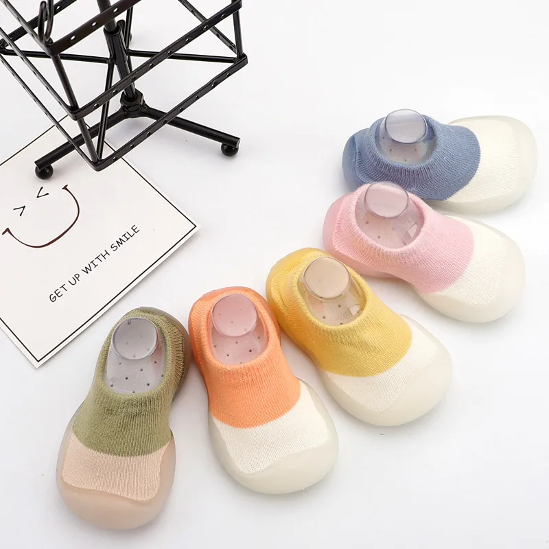 Babyschuhe, Lauflernschuhe, bequem, für Jungen und Mädchen, Kinder, Gummi, weiche, rutschfeste Sohle, Bodenschuhe, Strickstiefeletten – Detail 2