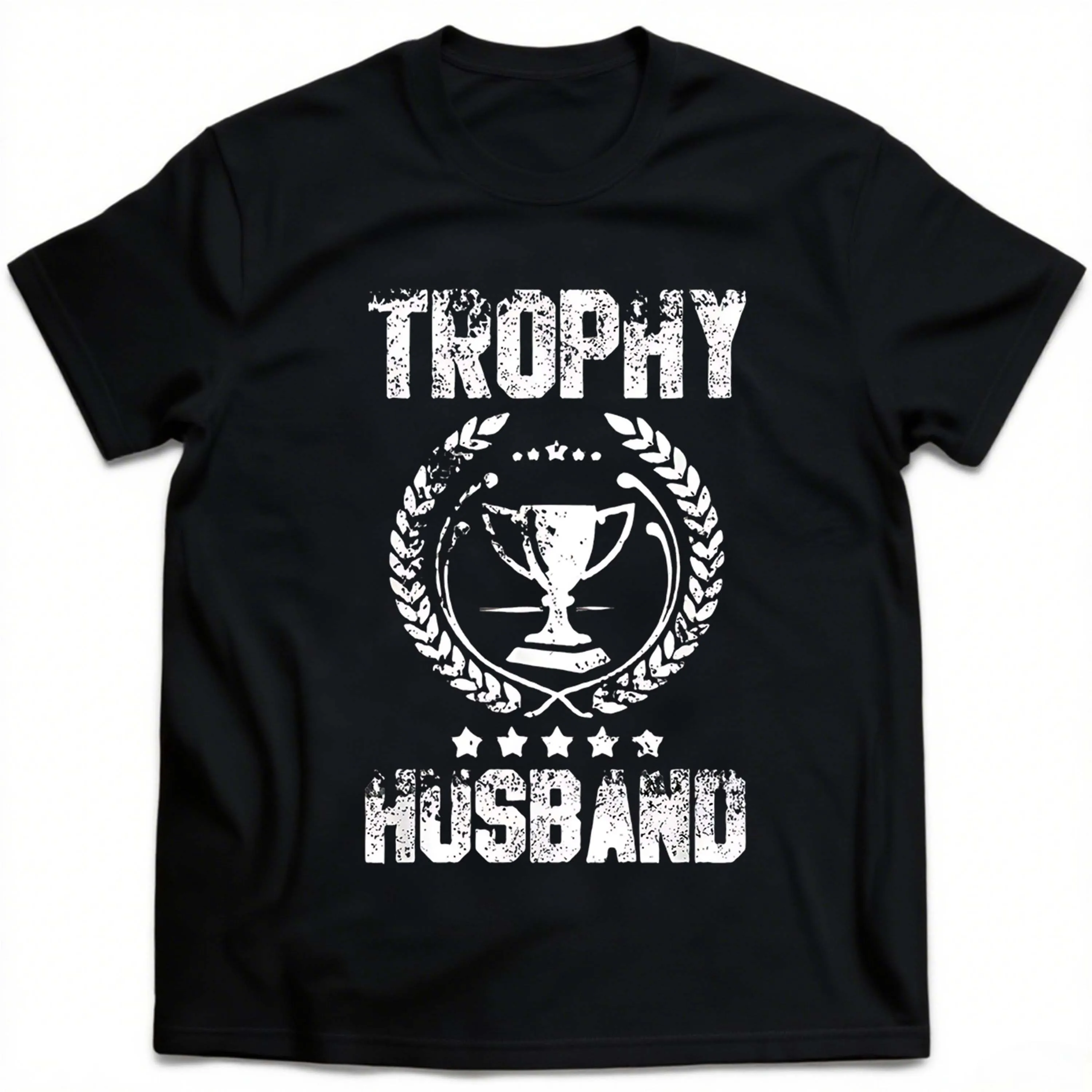 Camiseta plus size de algodão preto de manga curta com estampa “Trophy Marido” adequada para lazer ao ar livre no verão