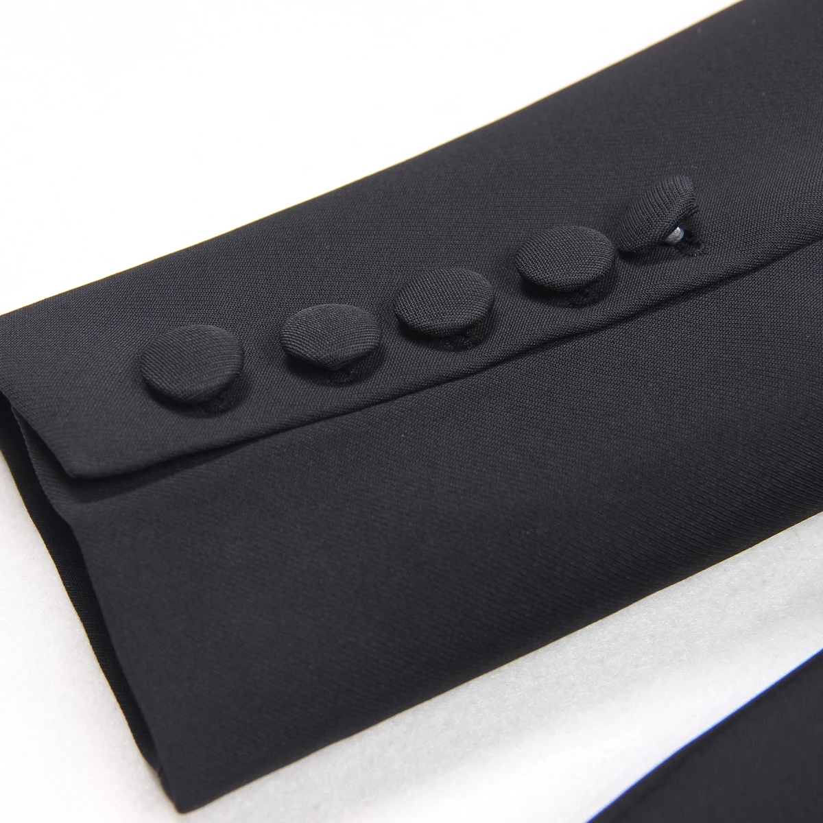 Wysokiej jakości, wyszczuplający komplet damski na wiosnę i jesień - modny, elegancki, biznesowy, z długim rękawem.