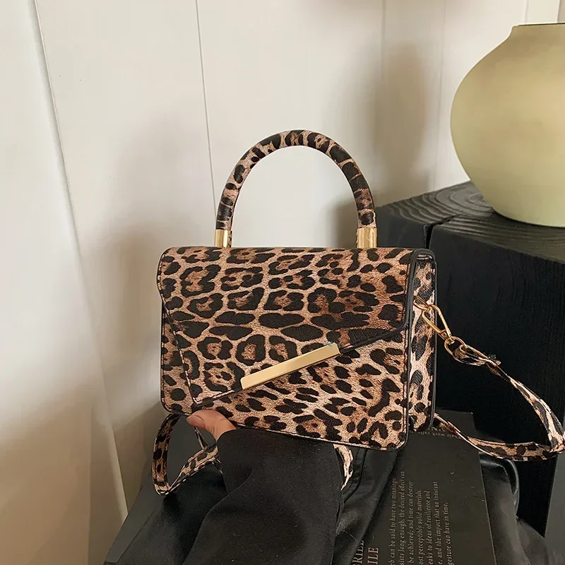 

Niche versatile leopard print shoulder bag simple chain messenger bag