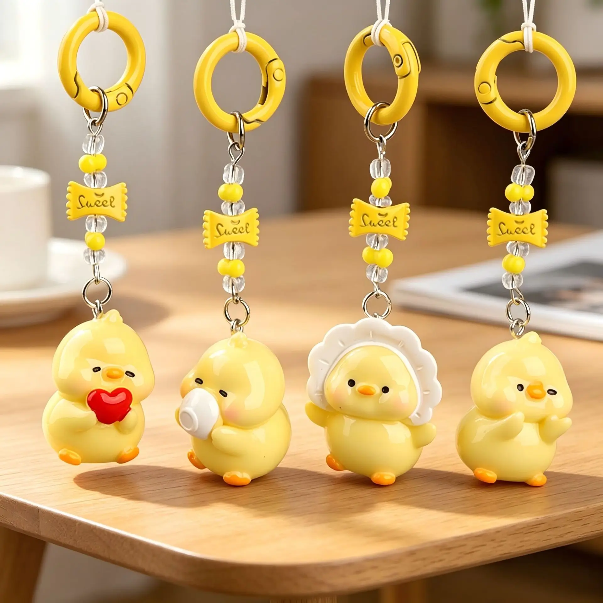 Cute and Whimsical Little Yellow Duck Keychain: 3D Chinese-Style Resin Cartoon Handbag Accessory and Gift