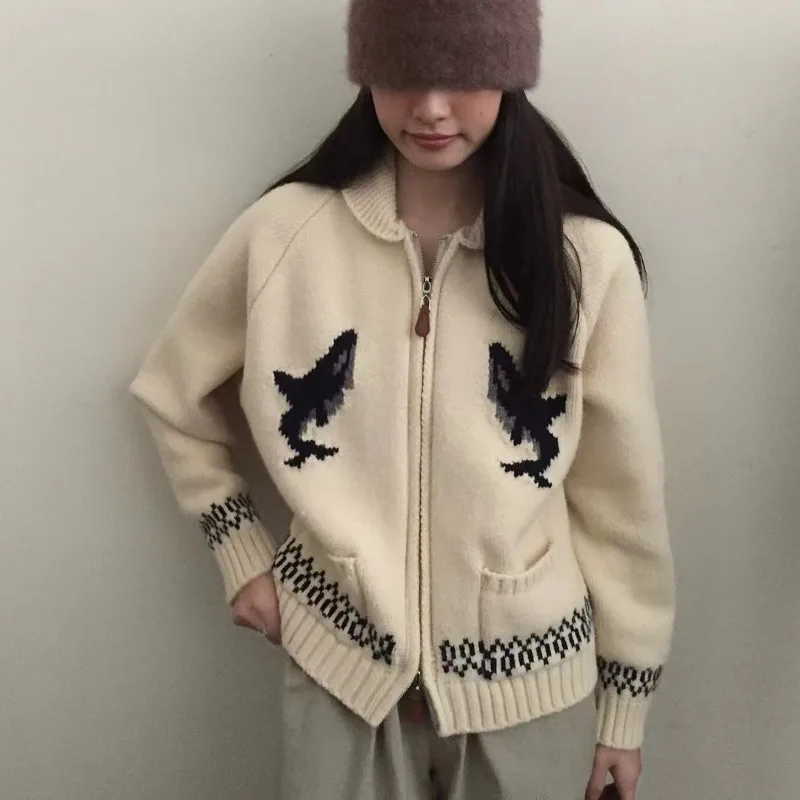 

Korean Version of Heavy Industry Cartoon Dolphin Lapel Zipper Knitted Cardigan Women's Winter New Loose Retro Sweater Jacket