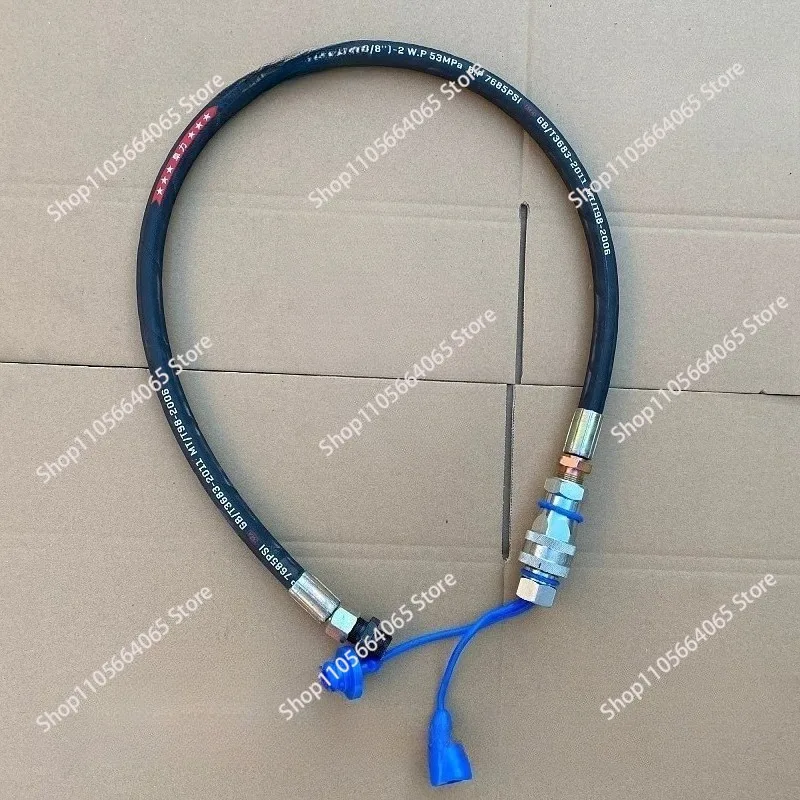 The tractor is equipped with multiple valves to connect hydraulic YouTube double-layer steel wire quick connector