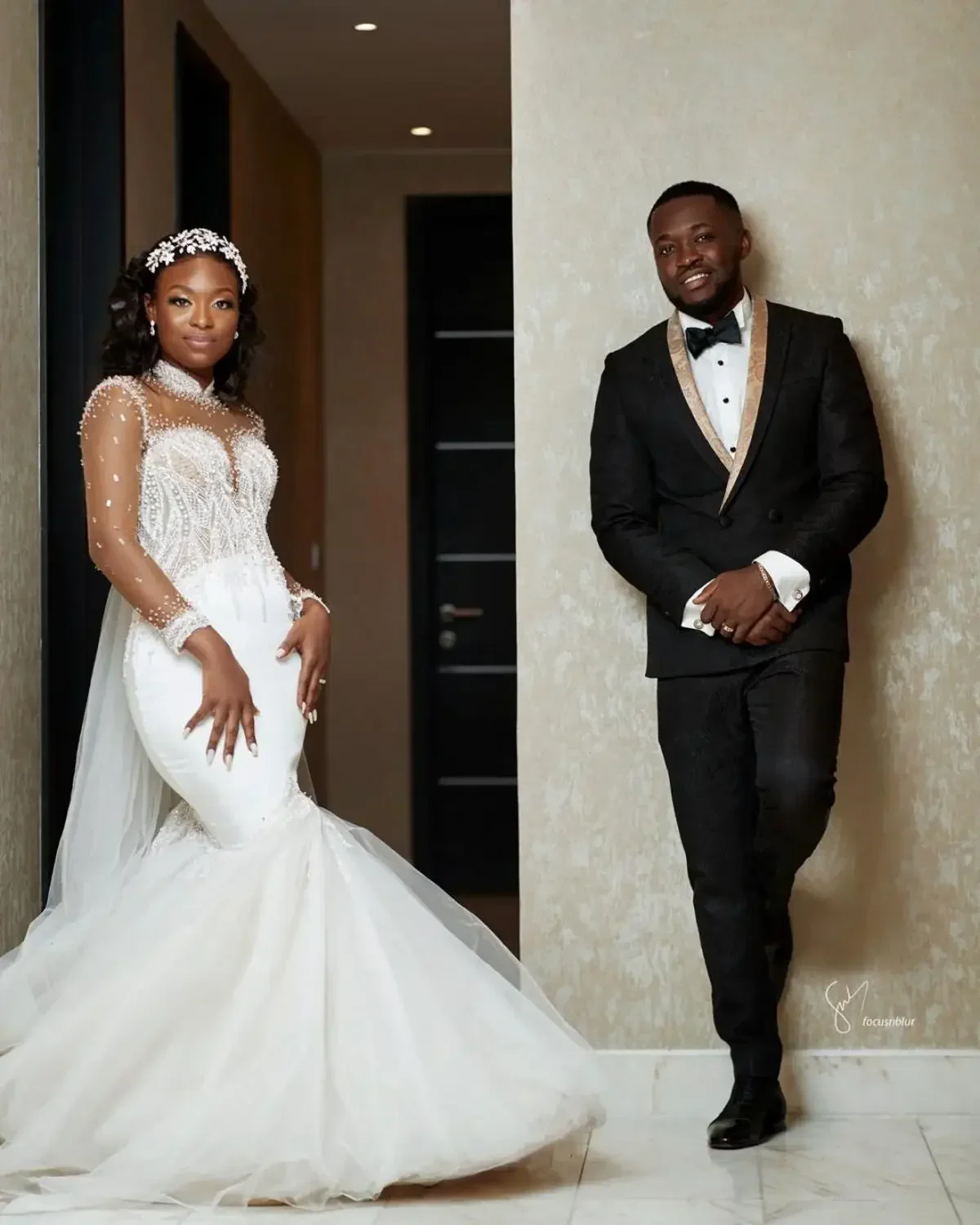 Maßgeschneidertes Hochzeitskleid mit hohem Kragen und durchsichtigem Perlenkristallen Robe De Mariee Garden Mermaid Full Sleeves Brautkleid