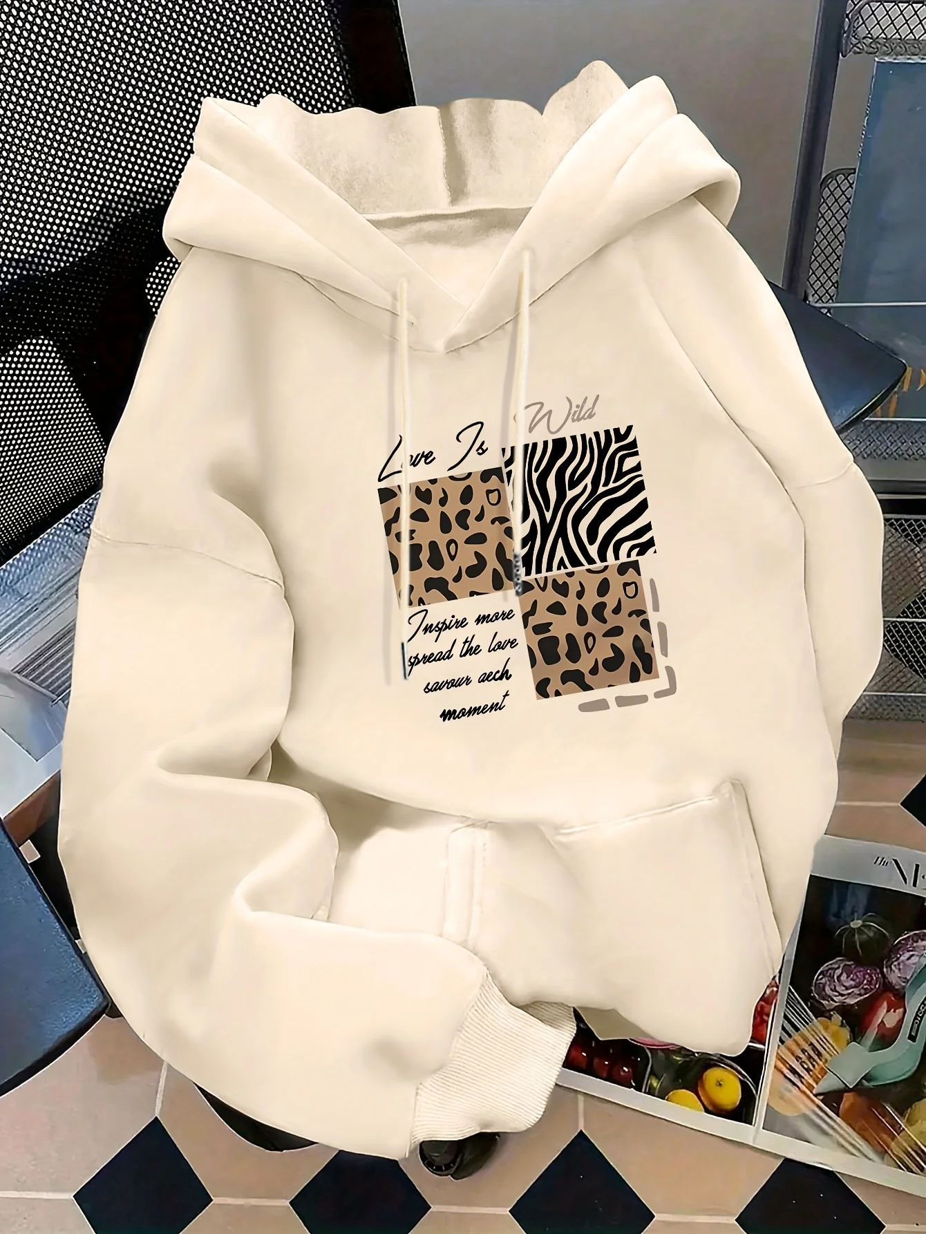 Women's Autumn and Winter Loose Casual Comfortable Letter Printed Thick Long-Sleeved Round Neck Hoodie Pullover