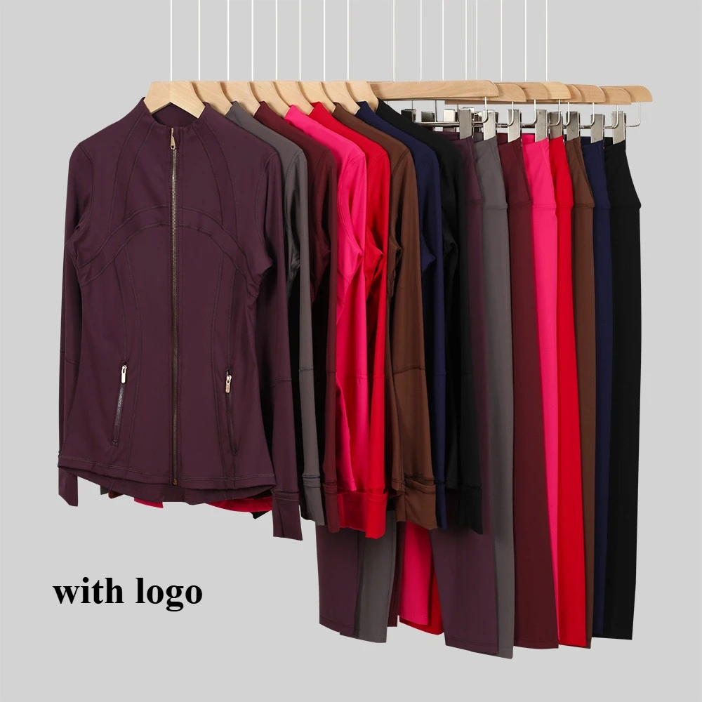 أطقم تمرين ضيقة للنساء، سترة رياضية ذهبية بسحاب وخصر عالٍ 7/8 لباس ضيق، ملابس يوجا قابلة للتنفس بأربعة اتجاهات