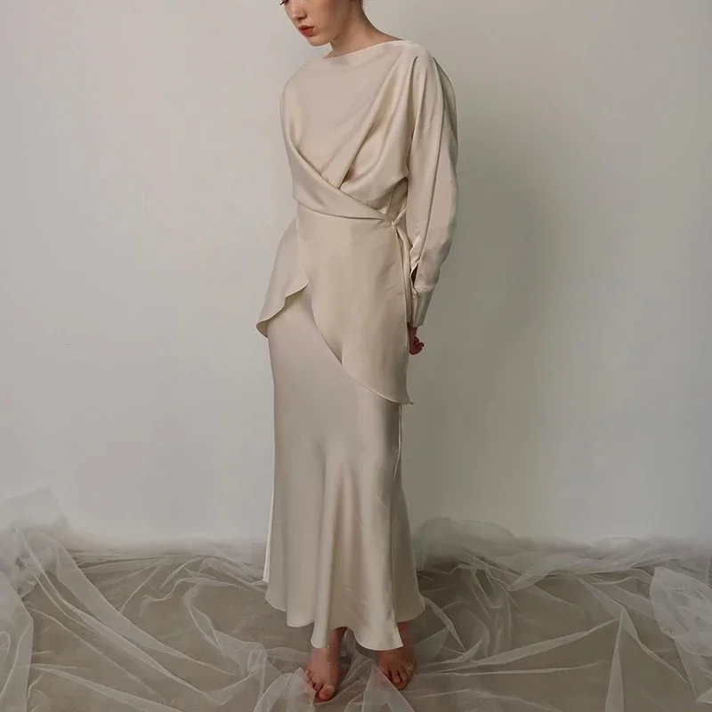 女性用ハーフスカート付き長袖ラウンドネックトップ,シンプルなサテンスーツ,カジュアルなスリムフィット,モノクロ,エレガント,春,2個セット