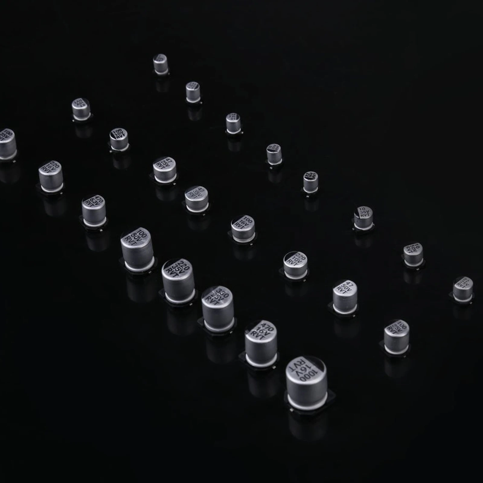 مجموعة متنوعة من المكثفات الإلكتروليتية 24 قيمة SMD تجاوز ألومنيوم منخفض التردد مع صندوق تخزين 1 فائق التوهج - 1000 فائق التوهج