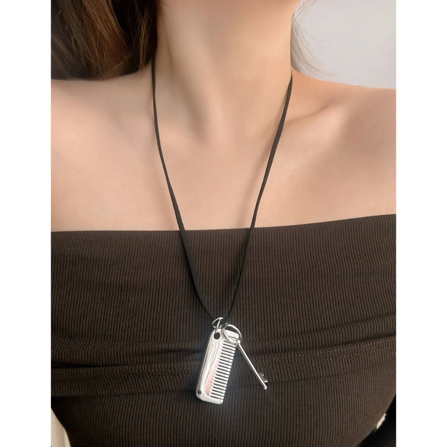 

2026 new fashion trend comb necklace, light luxury brand, INS style necklace pendant, gift for party