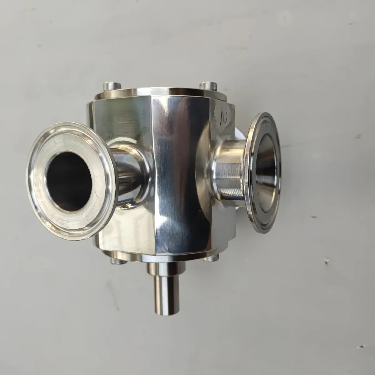 304 stainless steel pneumatic filling valve factory processing thread lengthening vertical automatic sealing anti-drip valve