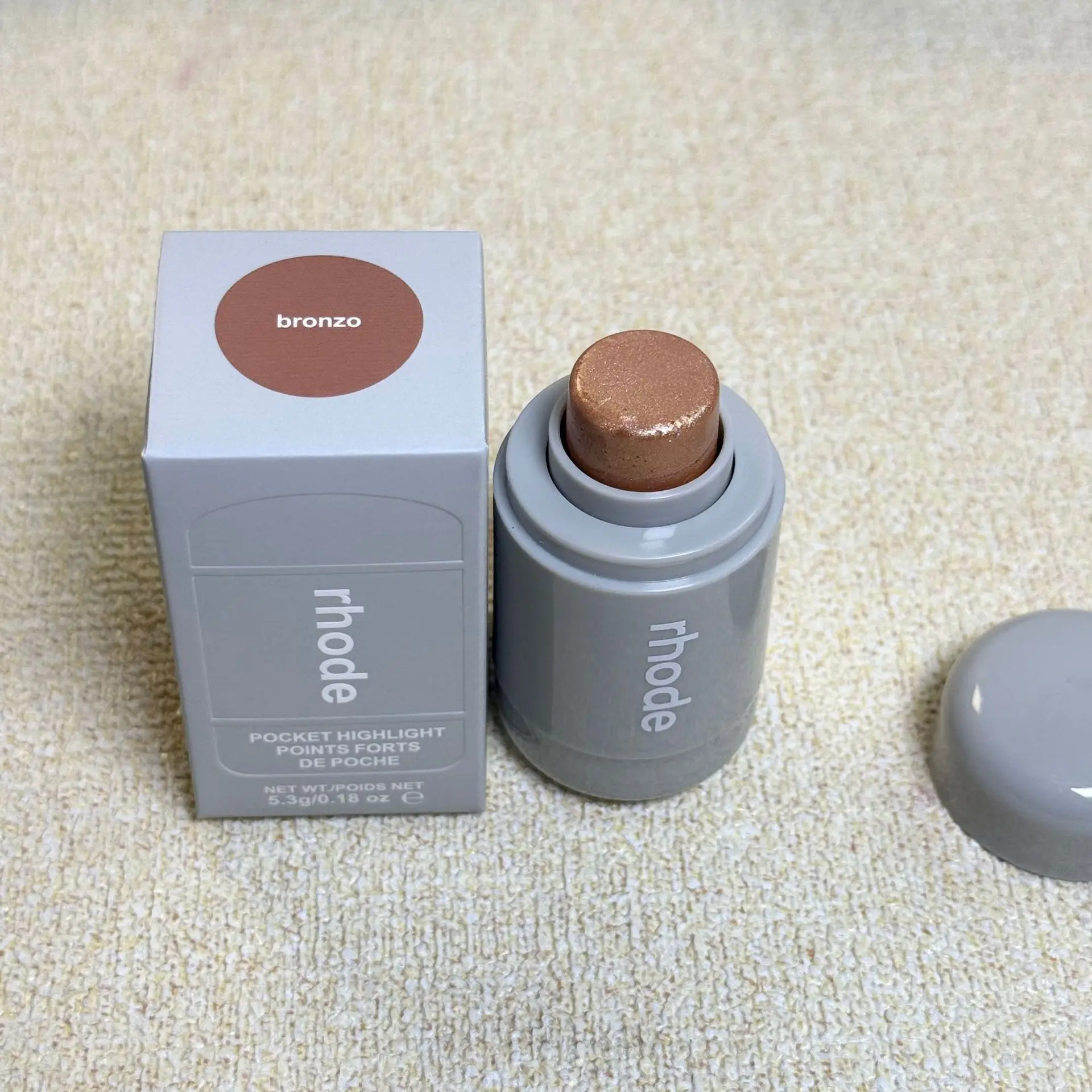 Rhode Highlight Stick Glänzender Feiner Gloss für Wangenknochen Vier Farben Wangen-Aufheller Bronzo Ssunlight Pearl Rose Lippenstift Make-up