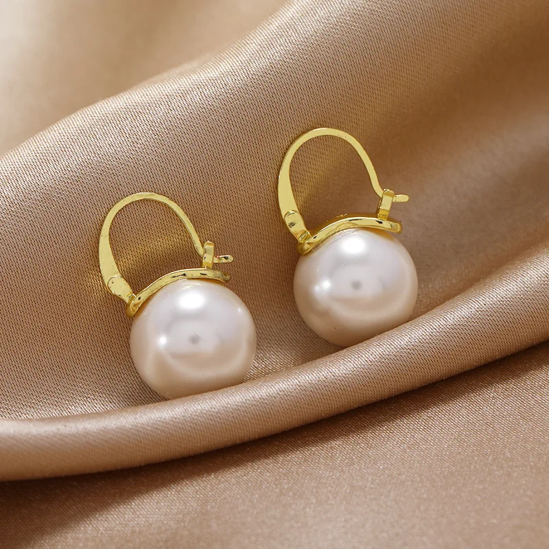Korean Cute Pearl Hoop Earrings for Women Luxury Gold Color U Shape Design Wedding Earrings Statement Fashion Jewelry image 4
