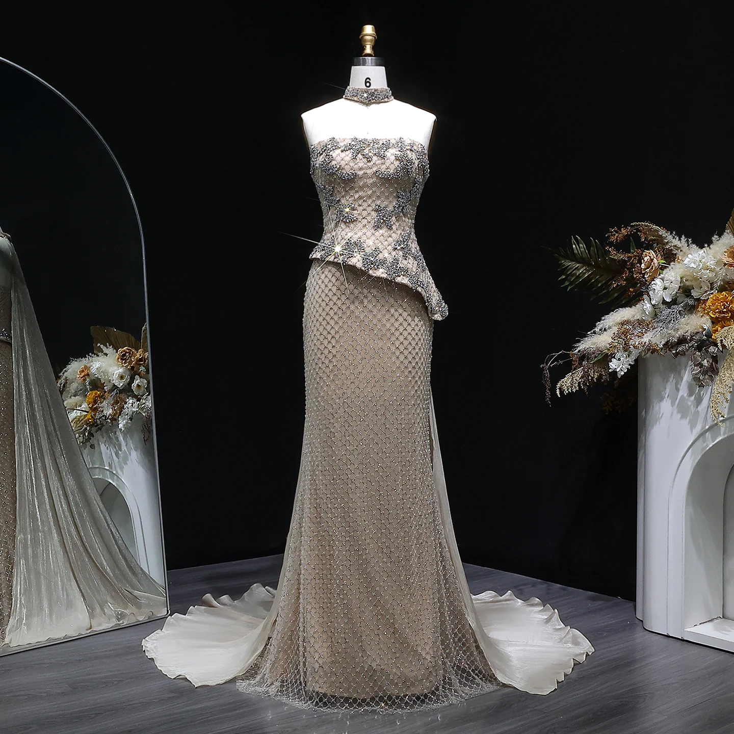 Sharon Said Dubai Champagner Zweiteiliges Trägerloses Abendkleid mit Schweren Pailletten und Perlen, Arabisches Damen-Abendkleid SS394 Maßanfertigung – Detail 3