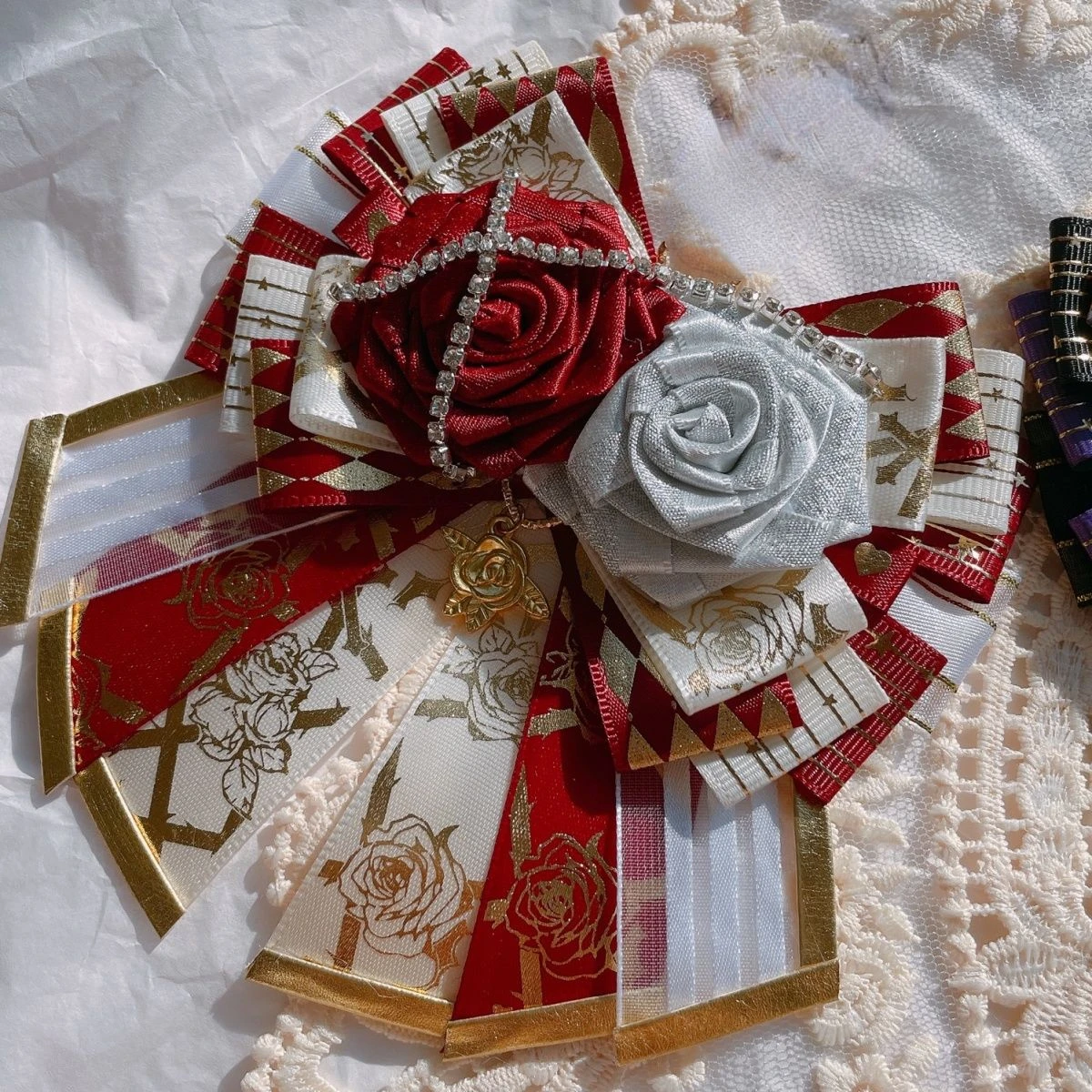 Frauen Lolita Strass Rose Blume Fliege Brosche neue Luxus Mode Cosplay Tanz Show Kleid Hemd Accessoires Kragen Blumen – Detail 6
