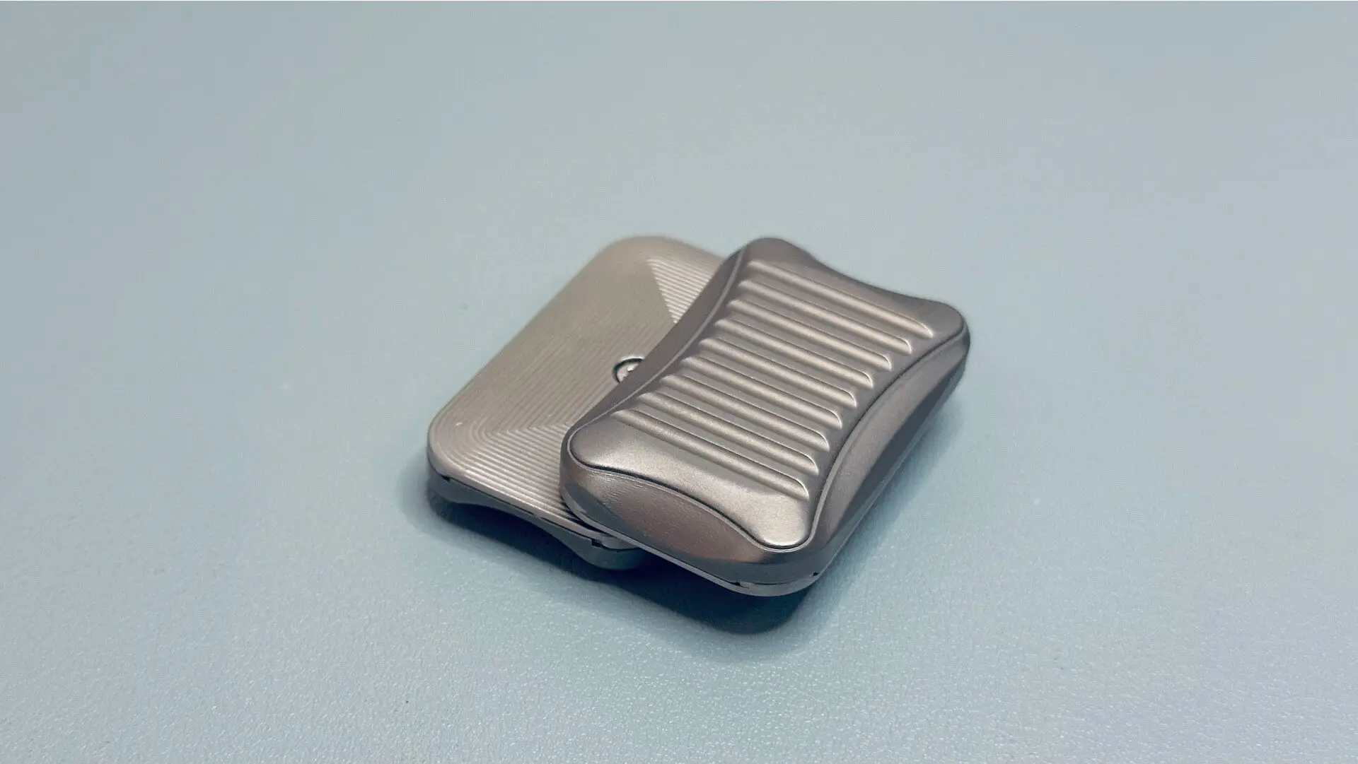EDC fancy infinite push card, 77 titanium sgs