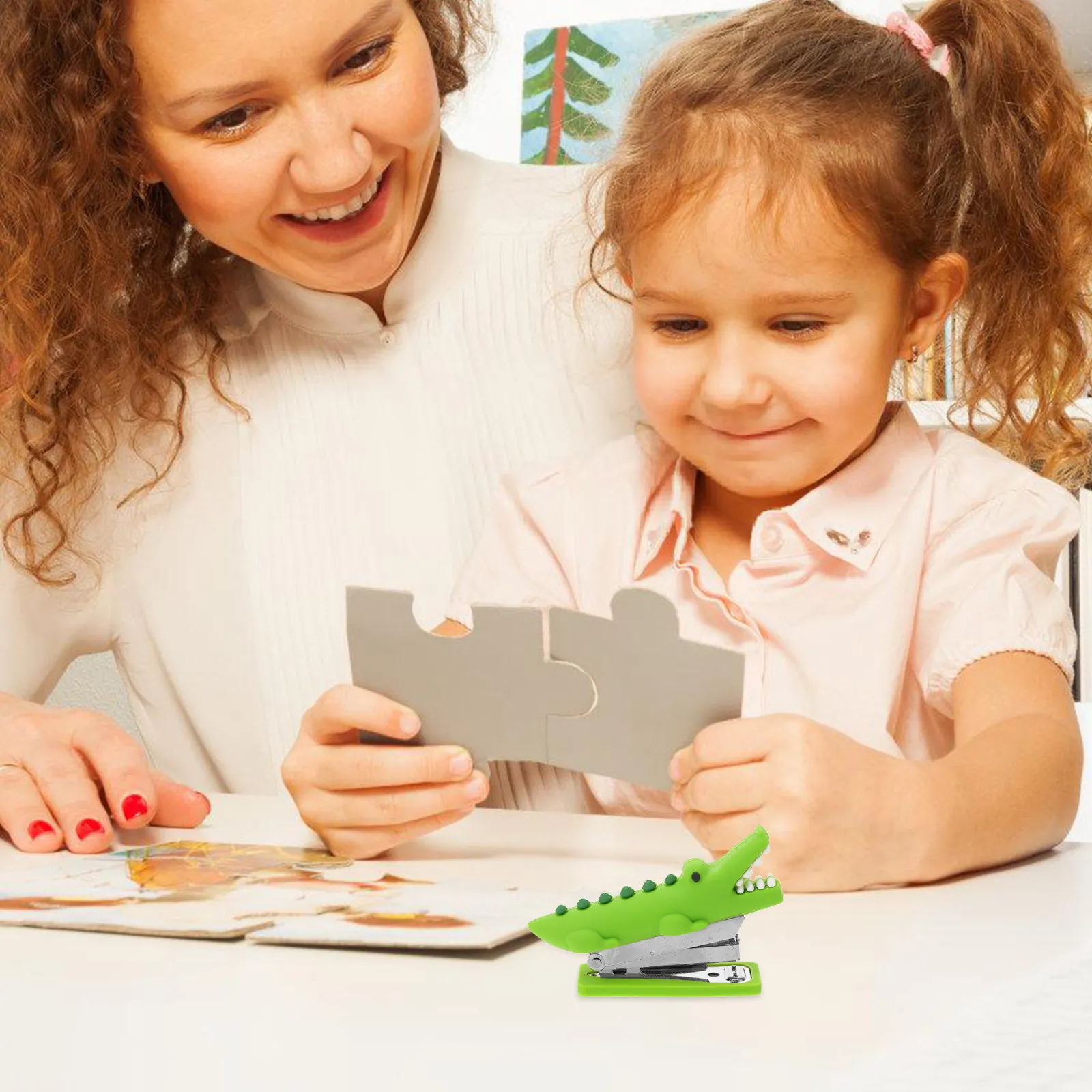 Cute Mini Cartoon Stapler Portable Handheld Desk Stapler Smooth Folding Papers Office Use Home Accessory Staplers for Desk