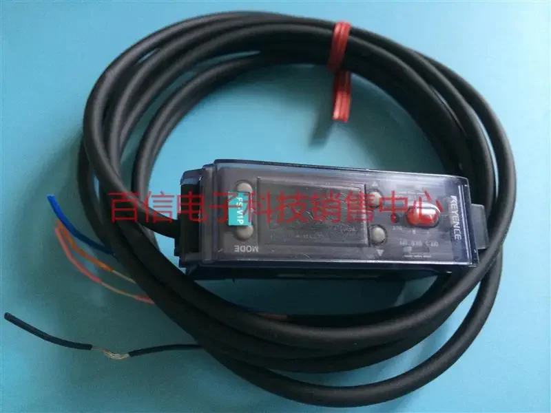 Genuine original KEYNCE photoelectric sensor digital fiber amplifier FS-V1P