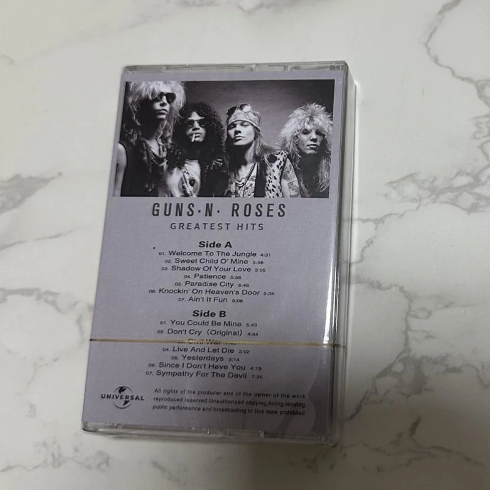 Fita Cassete Lacrada Nova: Clássicos de Hard Rock com Letras - Áudio Vintage Colecionável